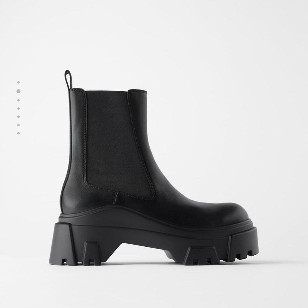 ZARA CHUNKY LEATHER ANKLE BOOT